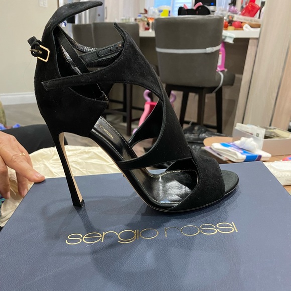 Sergio Rossi size 37.5 never worn - Picture 2 of 2